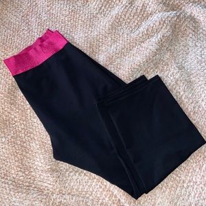 size large Jockey capri leggings